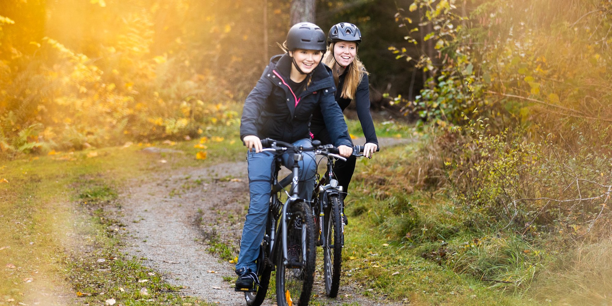Unga glada cyklar mtb.jpg